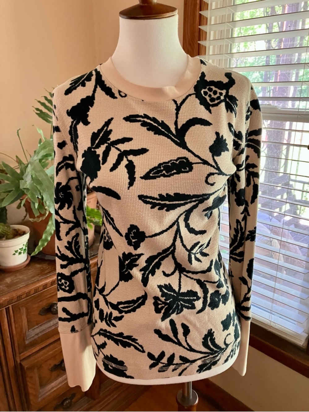 Sundance printed waffle thermal size small black & tan